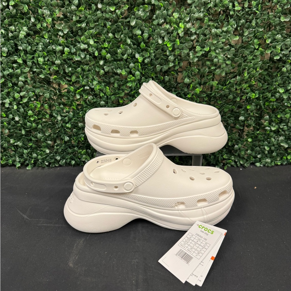 Crocs Bae Clogs - W8, W5 - Picture 2 of 10